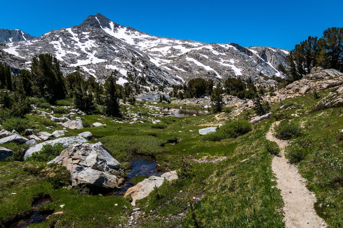 The trail to Golden Trout Lakes of Humphreys Basin in the Sierras