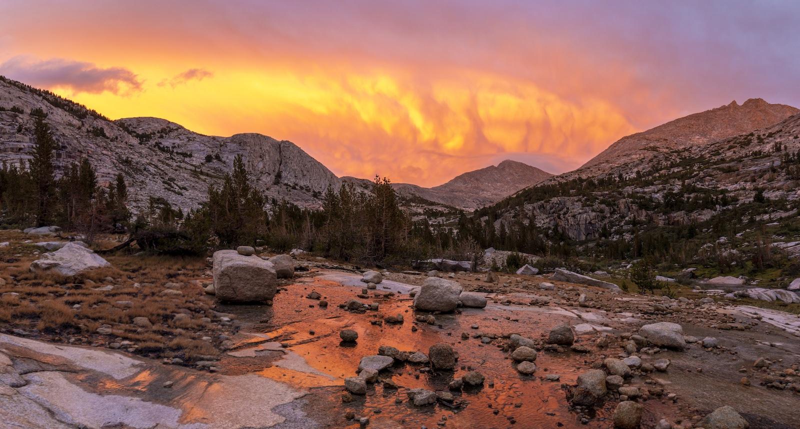 Sunset near the Lake Italy Trail in the Sierras