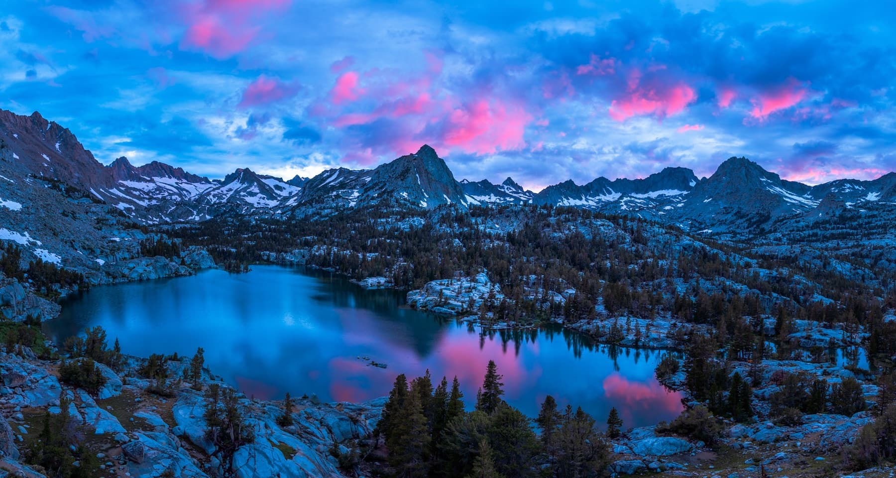 A beautiful sunset over Blue Lake in the Sabrina Basin