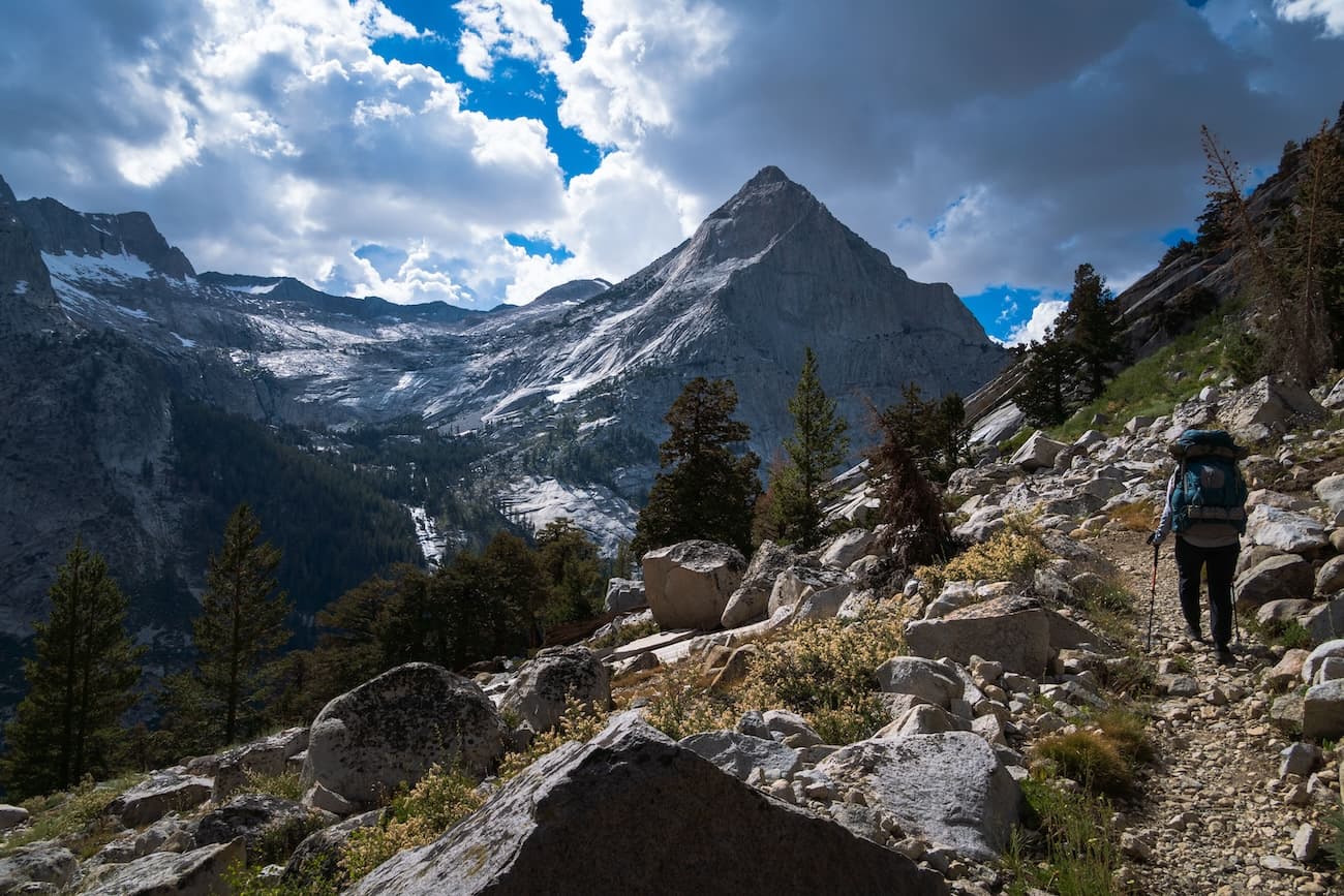 Trailside views of the canyon above the Middle Fork Kings River in Kings Canyon National Park