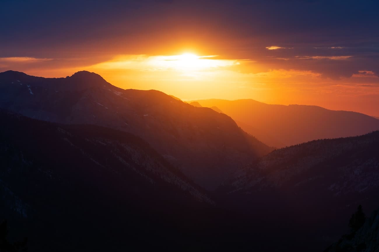 Beautiful sunset over Evolution Valley in Kings Canyon National Park