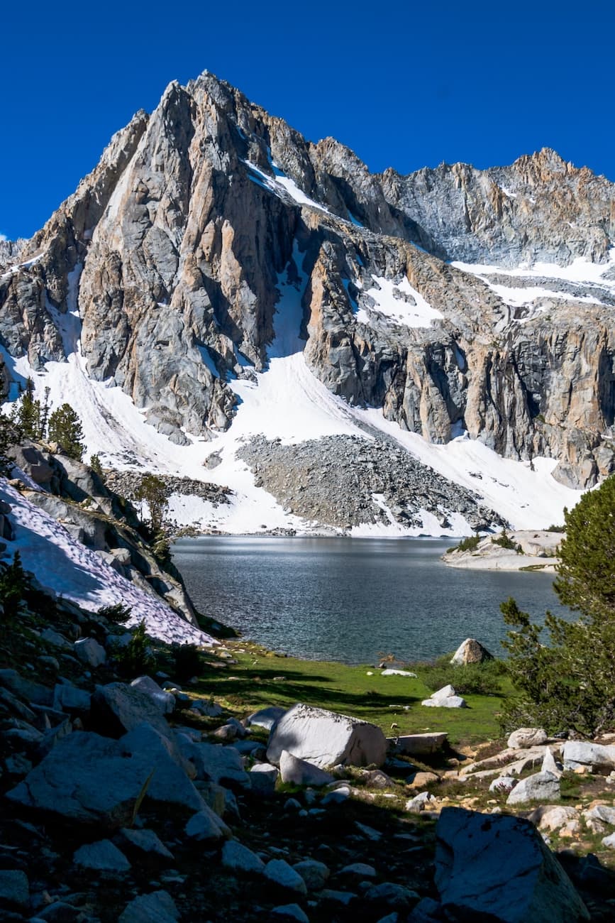 Morning at Hungry Packer Lake in the Sabrina Basin