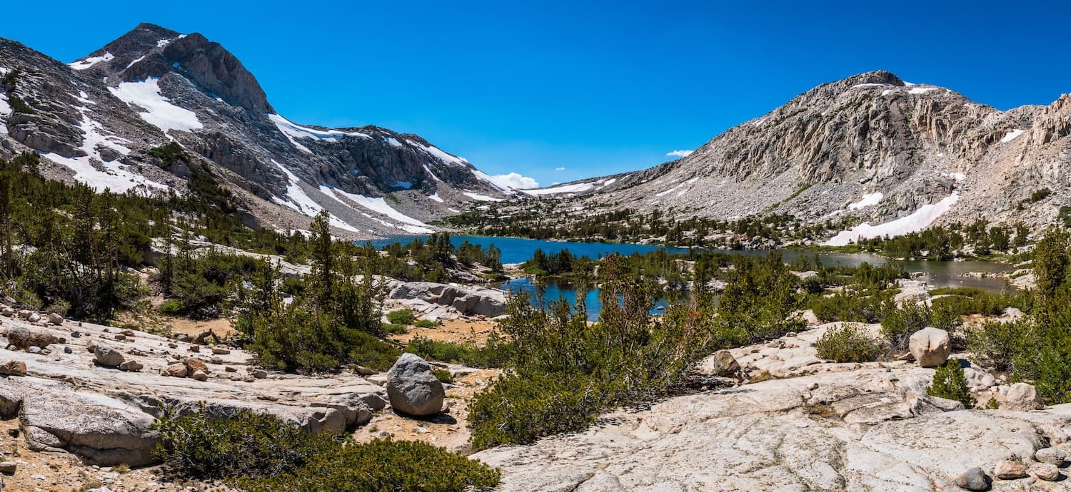Piute Lake and Piute Pass in the distance