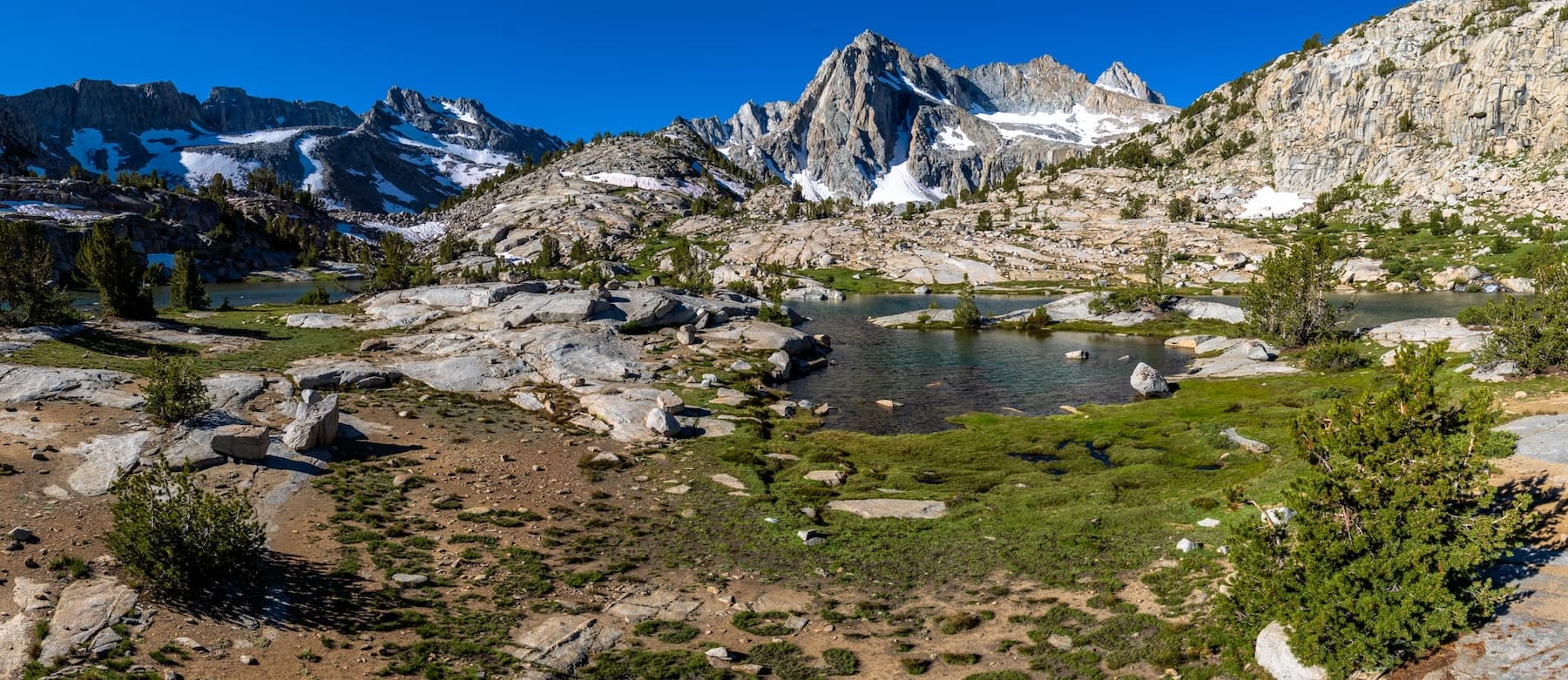 An alpine tarn in the Sabrina Basin