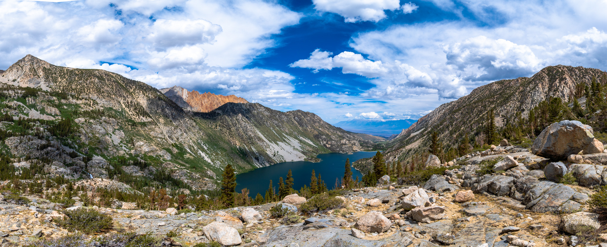 Panoramic shot Sabrina Lake in the Eastern Sierra