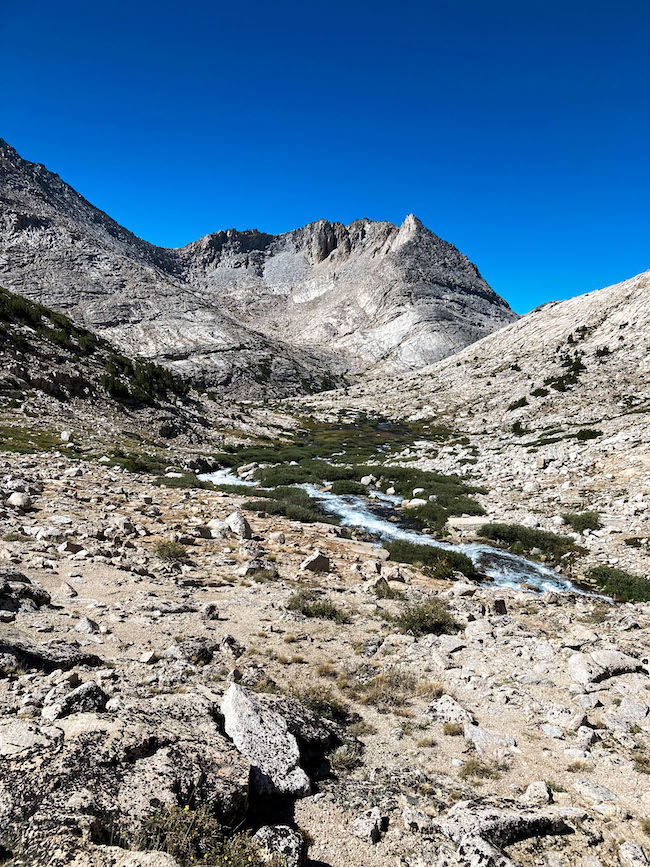 Granite Mountains around the Lake Italy Trail in the Sierras