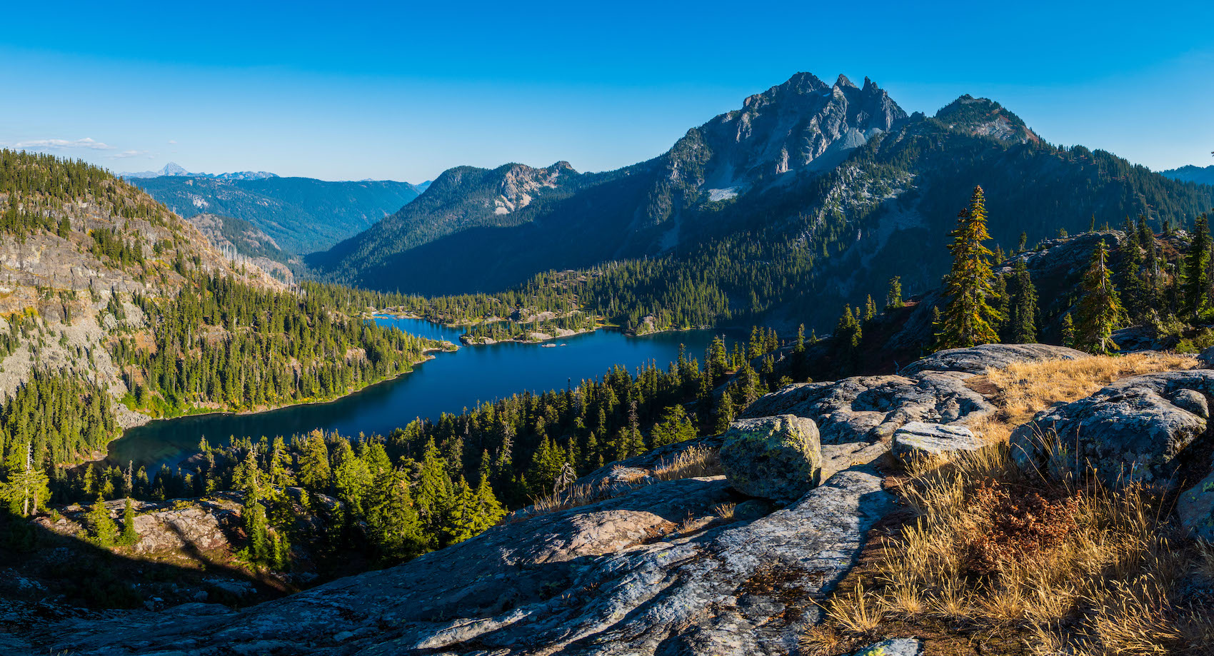 Three Queens Mountains, Alpine Lakes Wilderness Washington